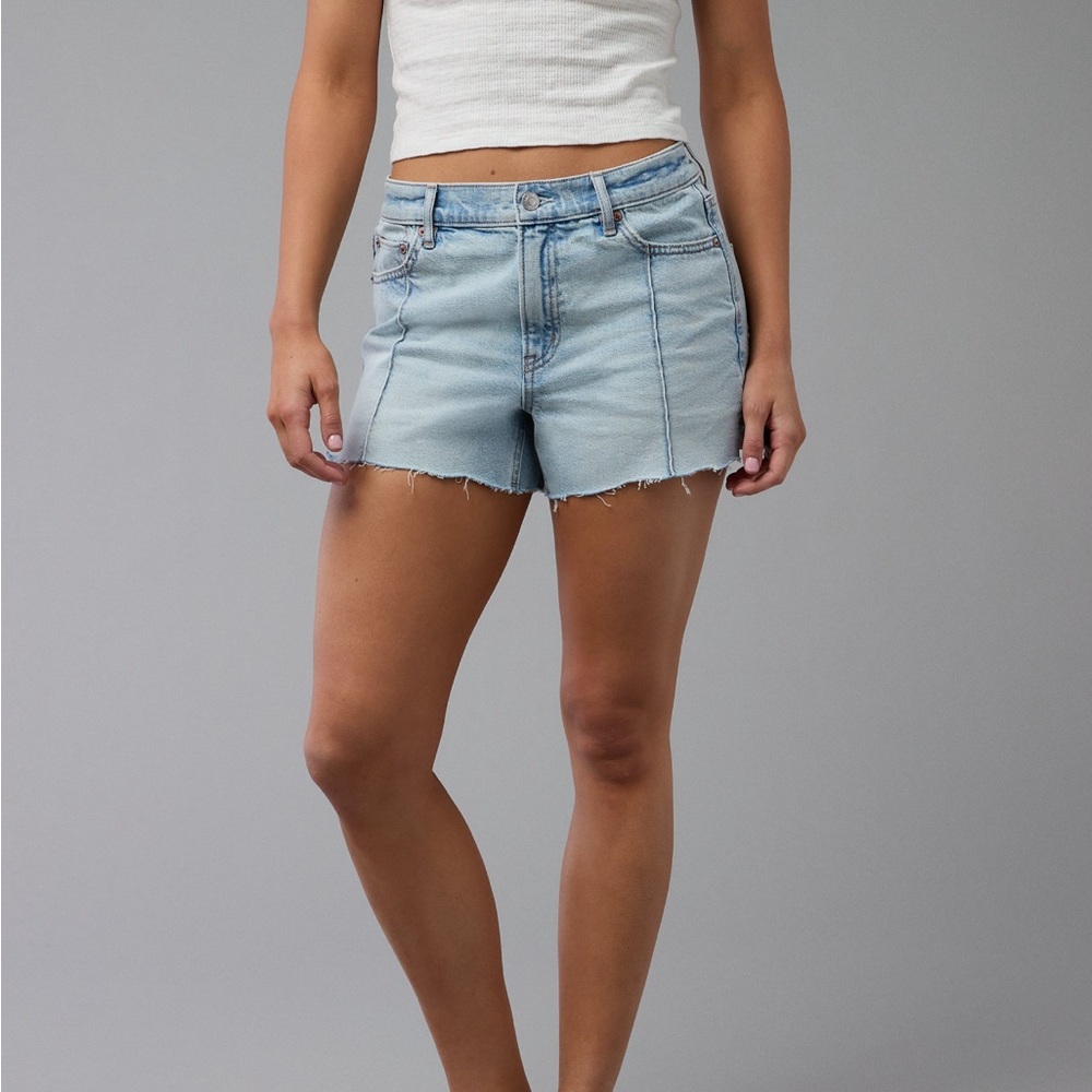 NWT AE Strigid Super High- Waisted Relaxed Denim Shorts Size 6